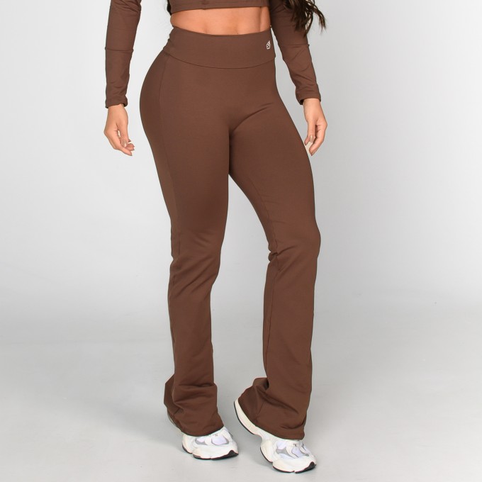 Calça Flare Essencial Marrom