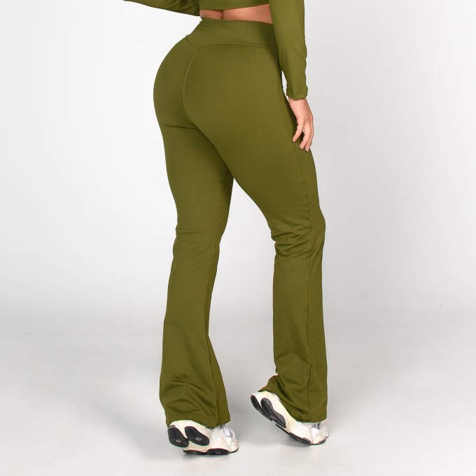 Calça Flare Essencial Verde