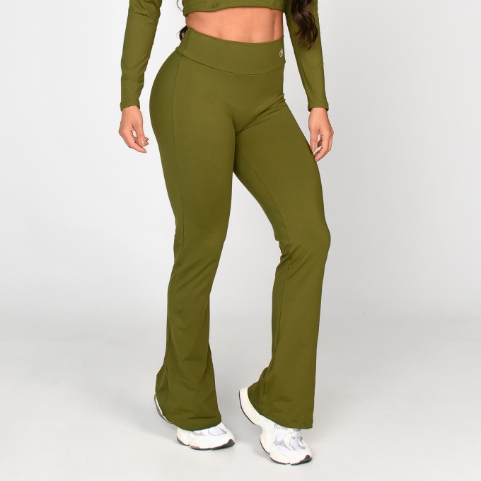 Calça Flare Essencial Verde